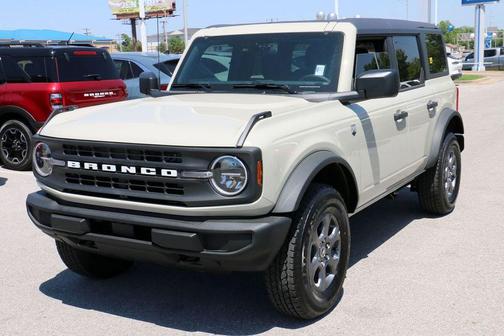 Desert Sand 2026 Ford Bronco Big Bend