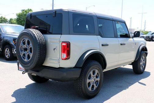 Desert Sand 2026 Ford Bronco Big Bend