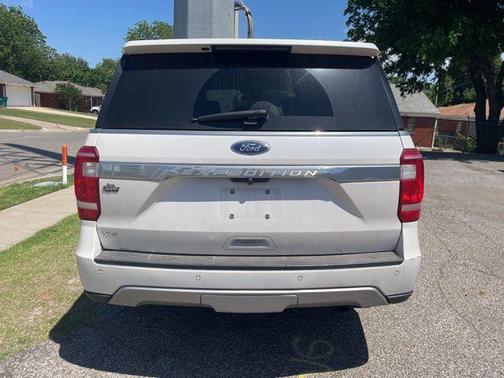 White Platinum Metallic Tri-Coat 2019 Ford Expedition XLT