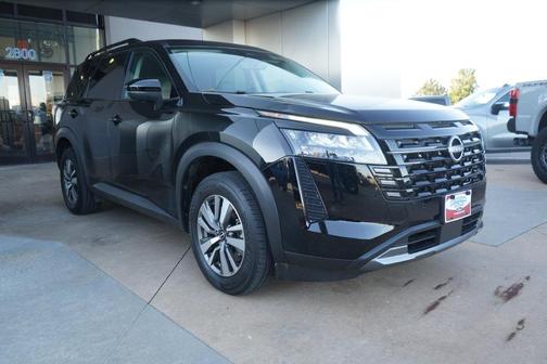 Super Black 2026 Nissan Pathfinder SL