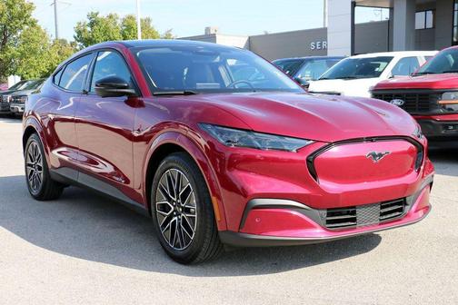 Molten Magenta Metallic Tinted Clearcoat 2025 Ford Mustang Mach-E Premium