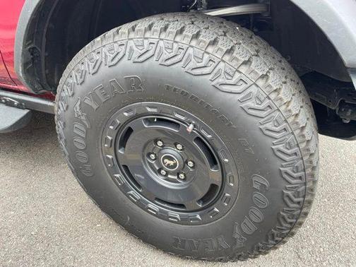 Ruby Red Metallic Tinted Clearcoat 2025 Ford Bronco Badlands