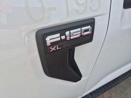 Oxford White 2023 Ford F-150 XL