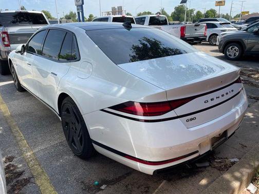 Uyuni White 2026 Genesis G90 3.5T E-SC Prestige Black AWD