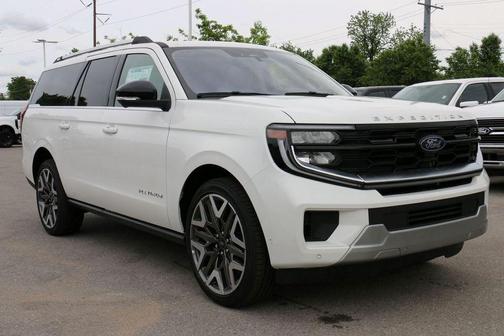 Star White Metallic Tri-Coat 2026 Ford Expedition Max Platinum