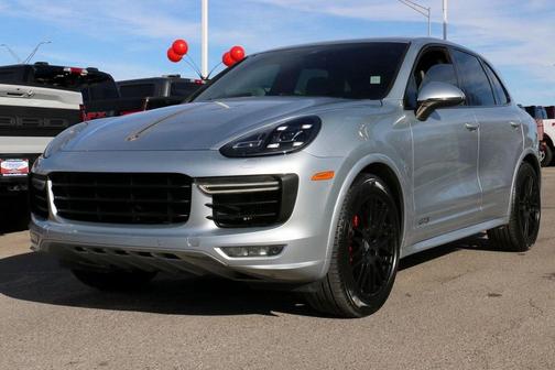 2016 Porsche Cayenne GTS