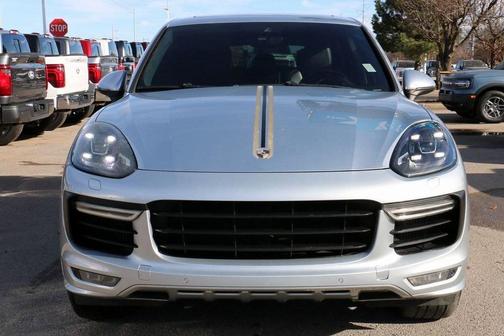 2016 Porsche Cayenne GTS