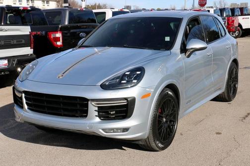 2016 Porsche Cayenne GTS