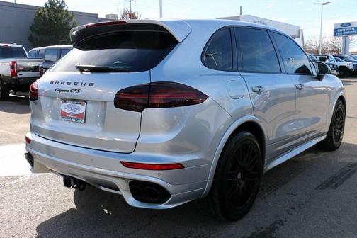 2016 Porsche Cayenne GTS