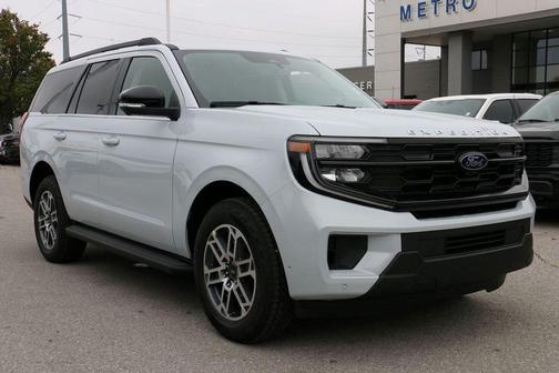 Space Silver Metallic 2026 Ford Expedition Active