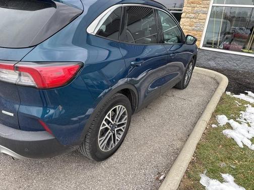 2020 Ford Escape SEL