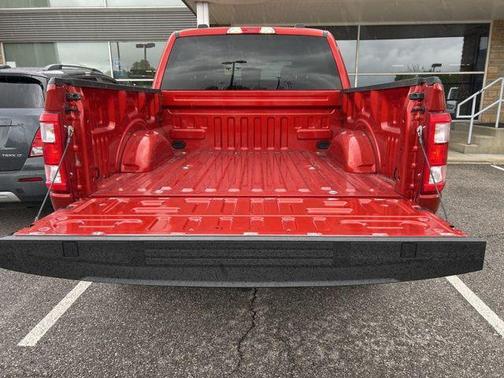 Hot Pepper Red Metallic Tinted Clearcoat 2023 Ford F-150 XL