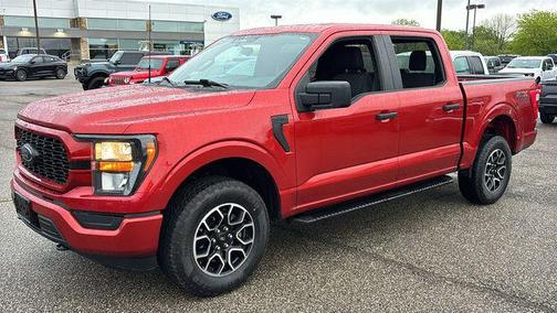 Hot Pepper Red Metallic Tinted Clearcoat 2023 Ford F-150 XL