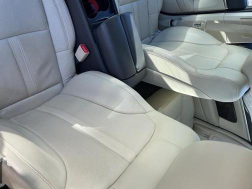 2013 Lincoln MKS Base