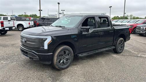 2025 Ford F-150 Lightning LARIAT