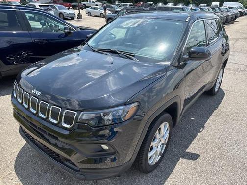2022 Jeep Compass Latitude Lux
