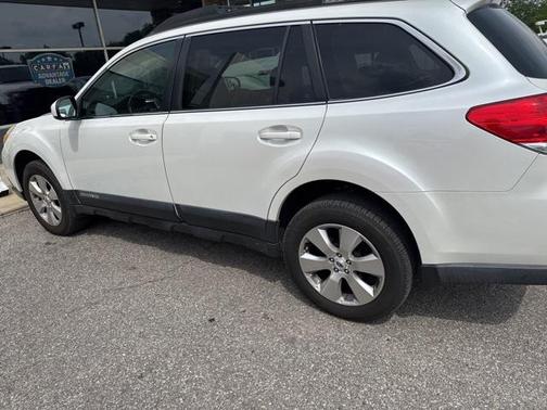 2011 Subaru Outback 3.6 R Limited