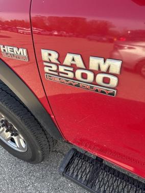 2017 RAM 2500 Tradesman Crew Cab 4x4 8' Box