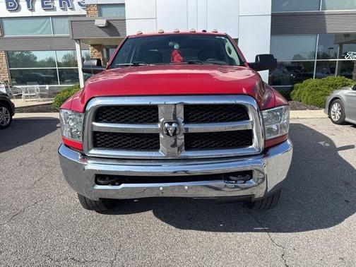 2017 RAM 2500 Tradesman Crew Cab 4x4 8' Box