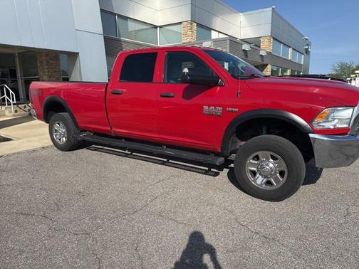 2017 RAM 2500 Tradesman Crew Cab 4x4 8' Box