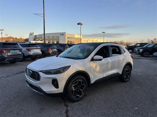 2026 Ford Escape Platinum