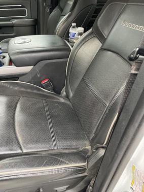 2022 RAM 2500 Laramie Crew Cab 4x4 6'4' Box