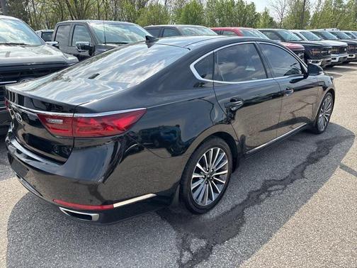 2018 Kia Cadenza Premium