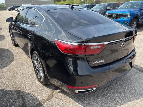 2018 Kia Cadenza Premium