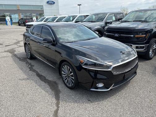 2018 Kia Cadenza Premium