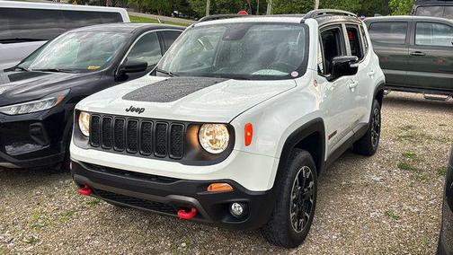 Alpine White Clearcoat 2023 Jeep Renegade Trailhawk