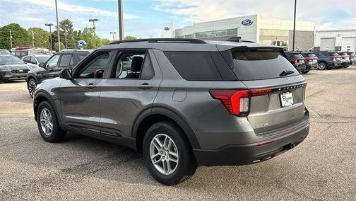 Carbonized Gray Metallic 2026 Ford Explorer Active