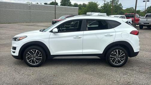 Dazzling White 2019 Hyundai TUCSON SE