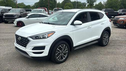Dazzling White 2019 Hyundai TUCSON SE