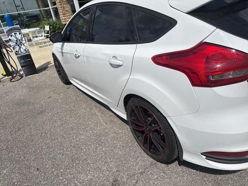 2017 Ford Focus ST