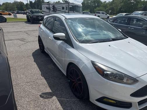 2017 Ford Focus ST