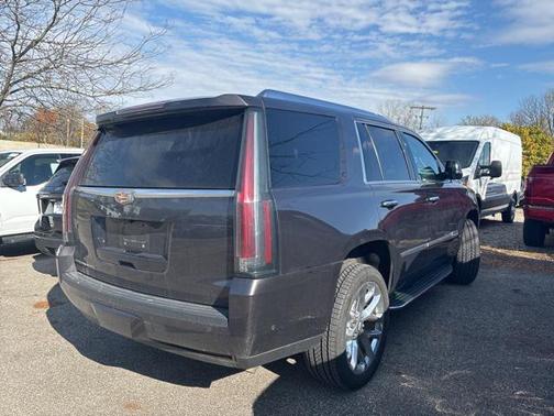 2017 Cadillac Escalade Luxury