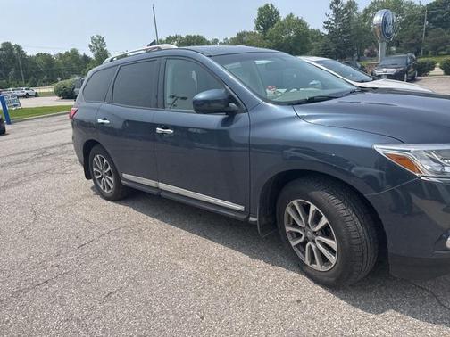 2015 Nissan Pathfinder SL