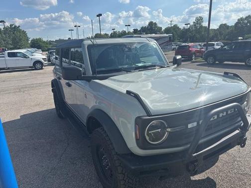 2022 Ford Bronco Black Diamond