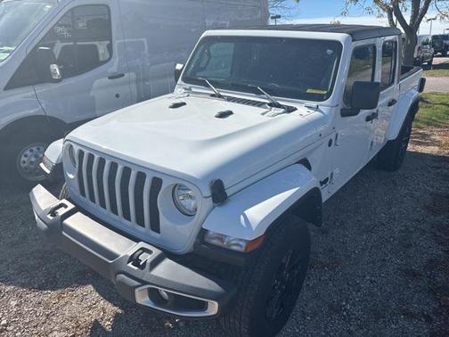 2022 Jeep Gladiator Sport S