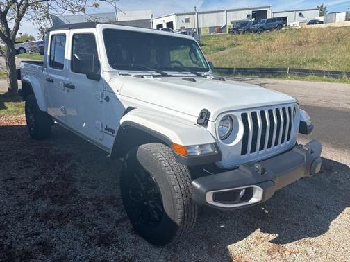 2022 Jeep Gladiator Sport S