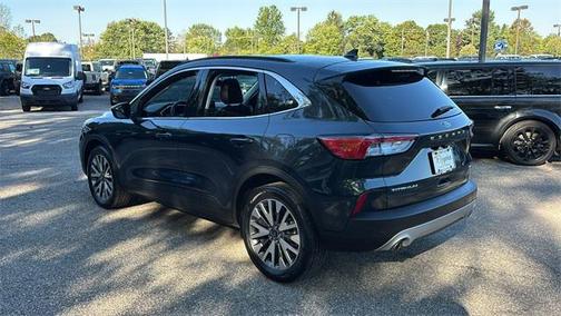 2022 Ford Escape Titanium