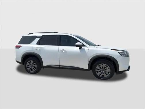 2025 Nissan Pathfinder SV FWD