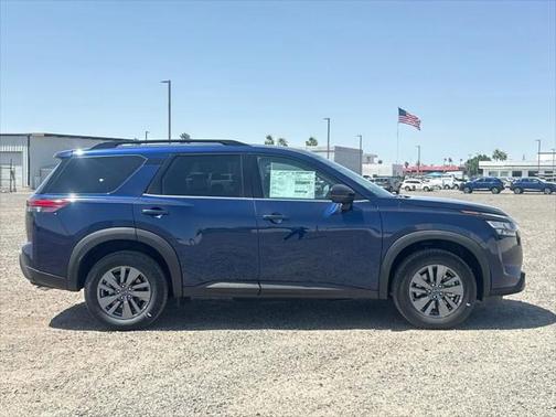 2025 Nissan Pathfinder SV FWD