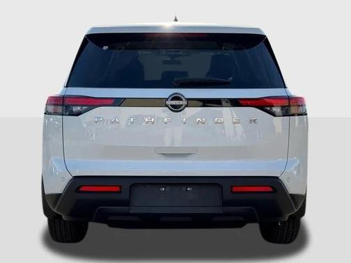2025 Nissan Pathfinder S FWD