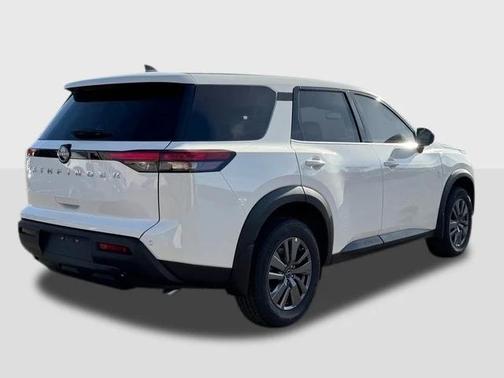 2025 Nissan Pathfinder S FWD