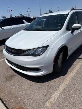 2021 Chrysler Voyager LXI