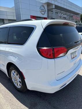 2021 Chrysler Voyager LXI