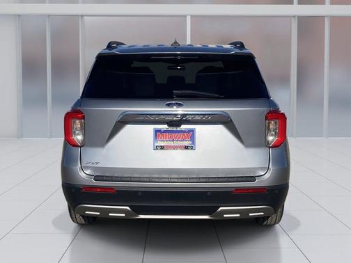 Silver Metallic 2023 Ford Explorer XLT