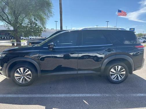 2023 Nissan Pathfinder SL FWD