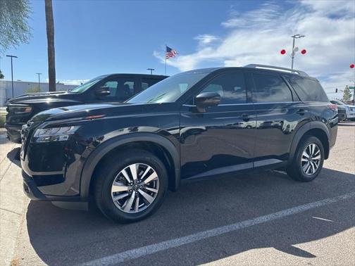 2023 Nissan Pathfinder SL FWD
